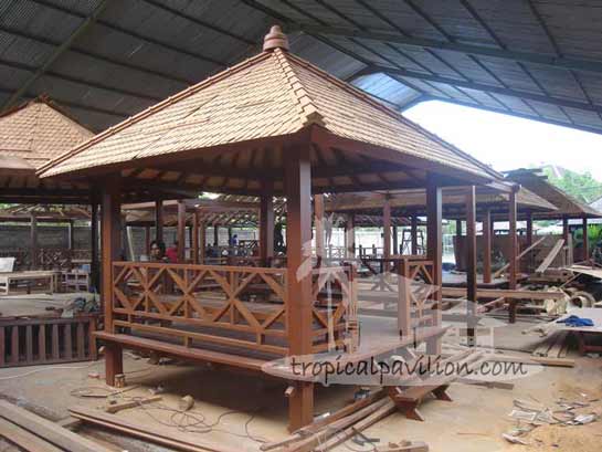 Bali prefab gazebo under construction